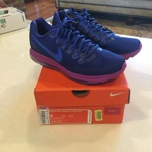 Nike Zoom All Out Low running shoes! perfect cond.